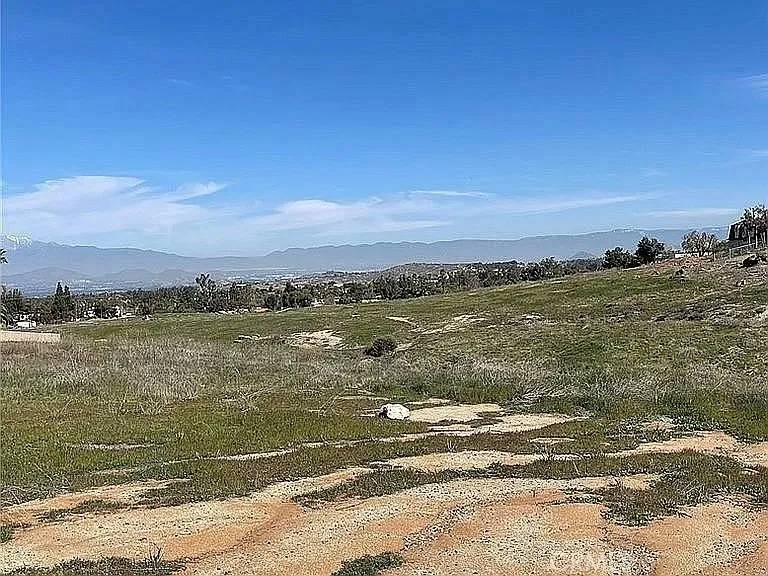 Riverside, CA 92508,17900 Nandina