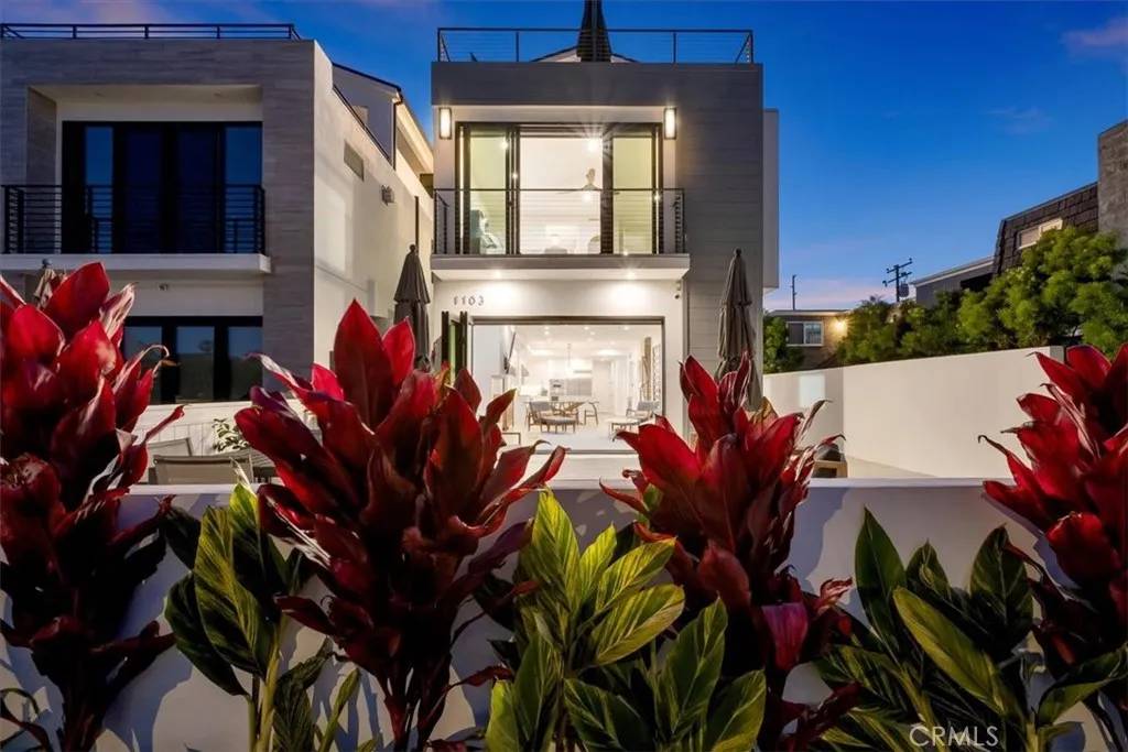 Huntington Beach, CA 92648,1103 England Street