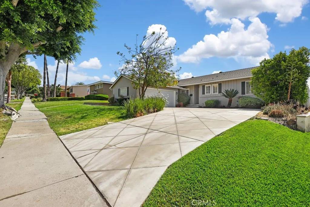 Fullerton, CA 92831,1018 N Lincoln Avenue
