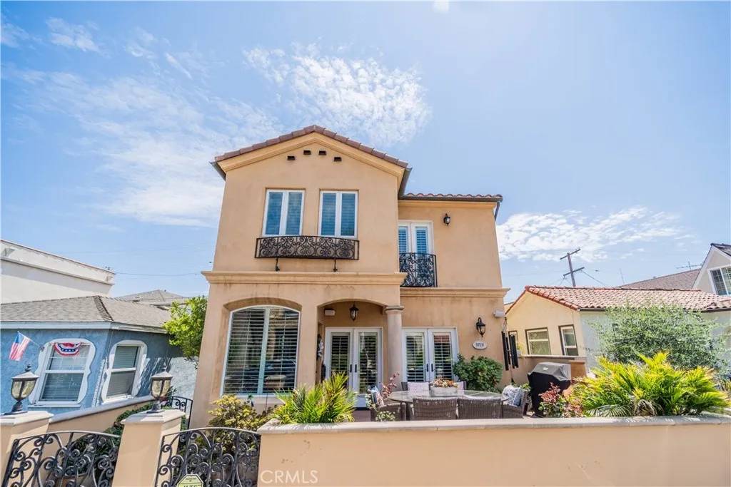 Long Beach, CA 90803,5728 Campo Walk