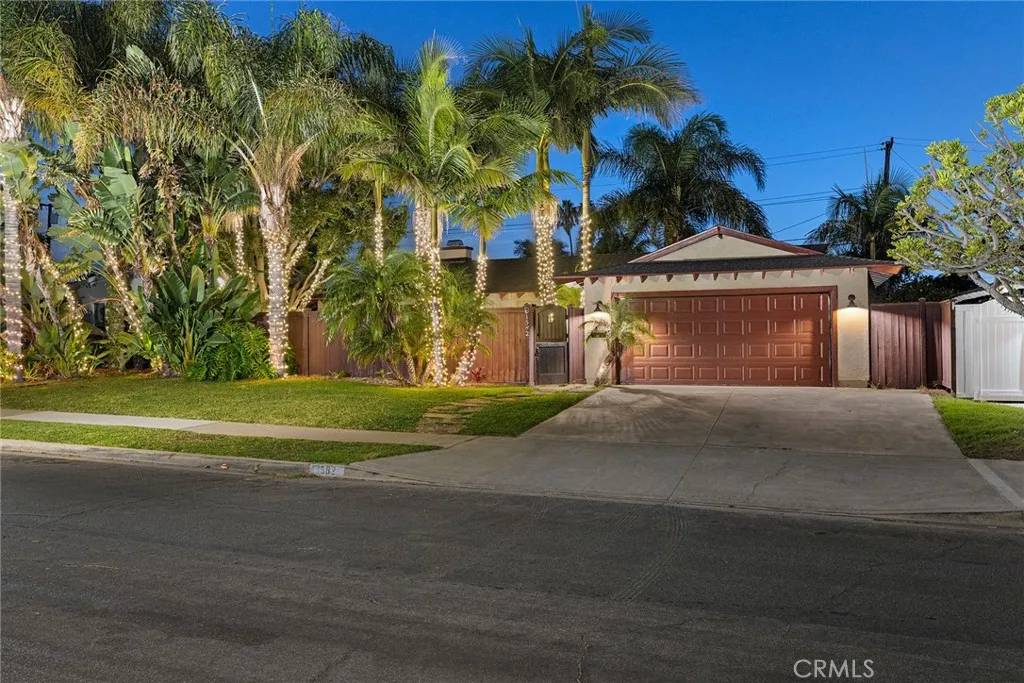 Costa Mesa, CA 92626,1582 Ponderosa Street