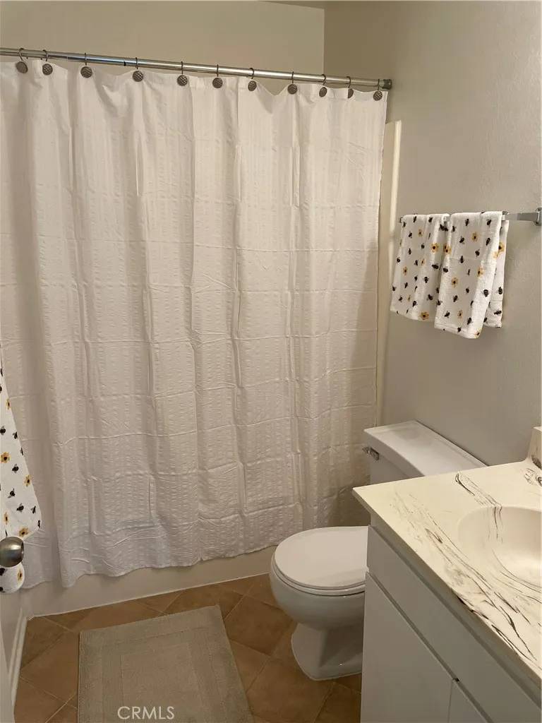 Newhall, CA 91321,26377 Oak Highland Dr #A