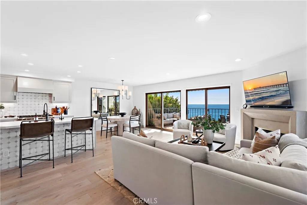 Dana Point, CA 92624,25986 Vista Drive East