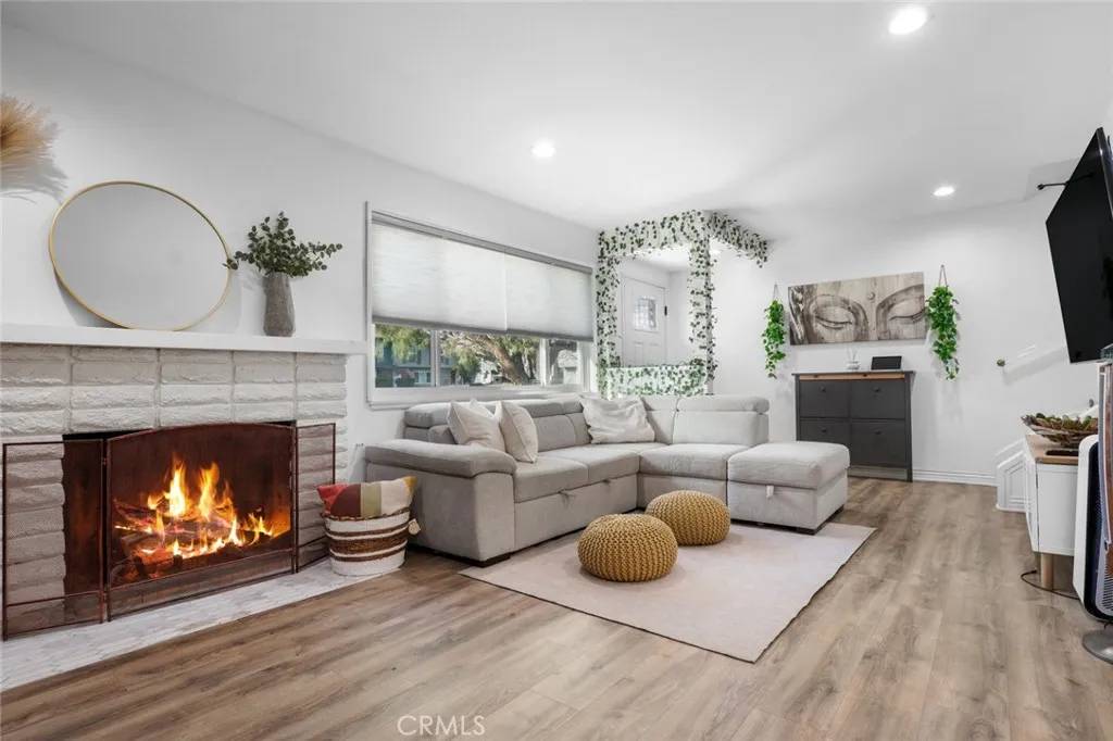Tustin, CA 92780,1473 Sycamore Avenue