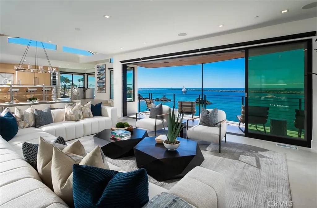 Corona Del Mar, CA 92625,2889 Way Lane
