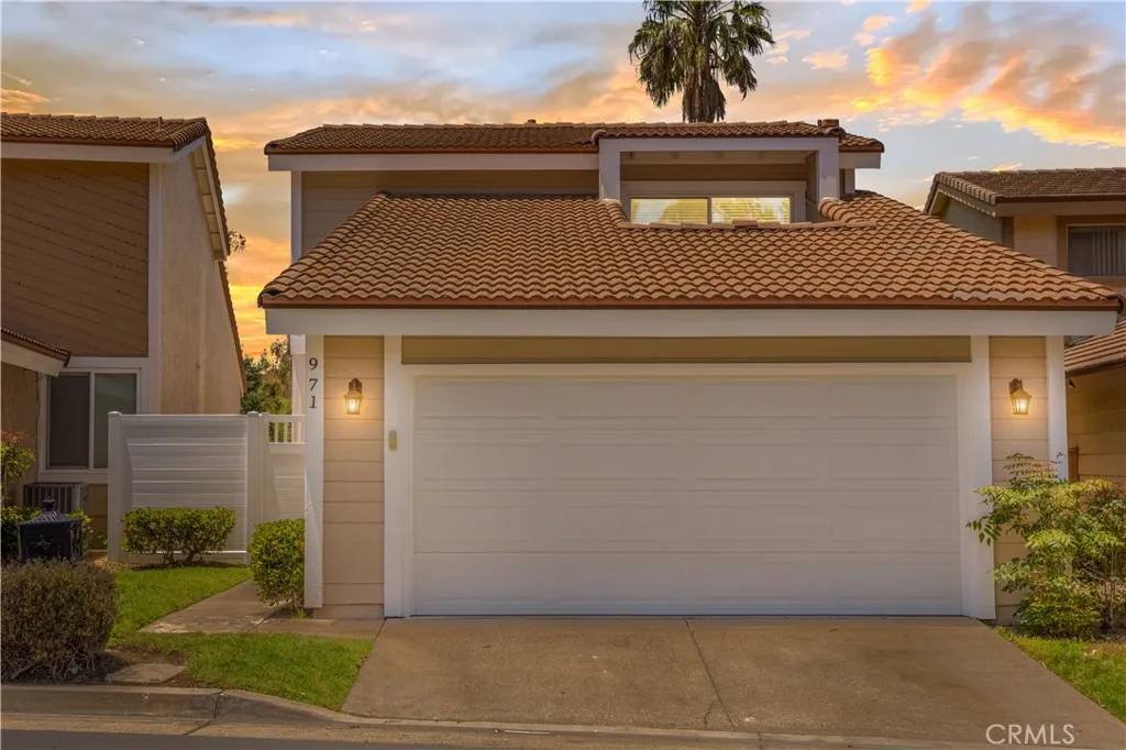 Anaheim Hills, CA 92807,971 S Park Rim Circle