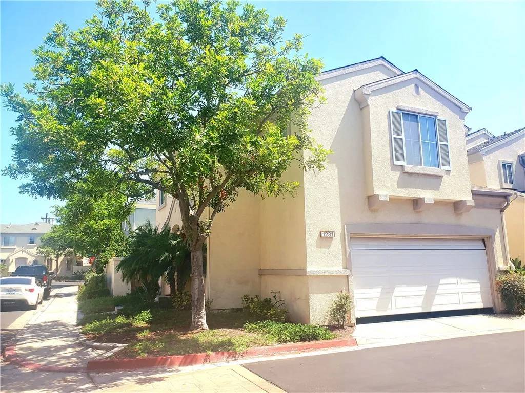 Tustin, CA 92780,1231 Kinnow Court
