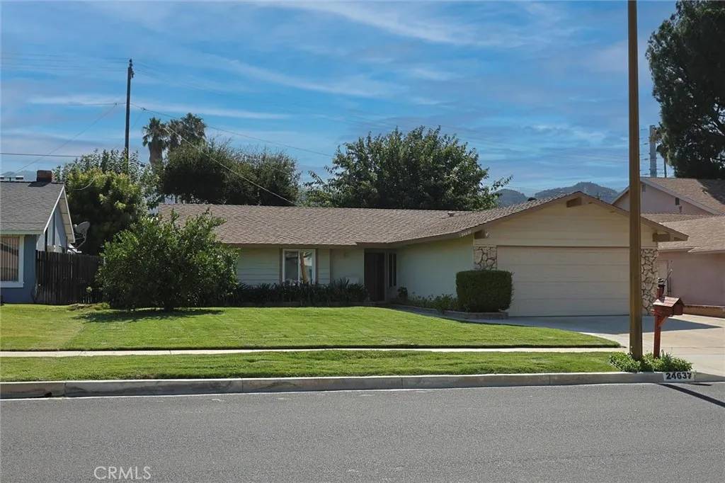 Newhall, CA 91321,24637 Fourl Road
