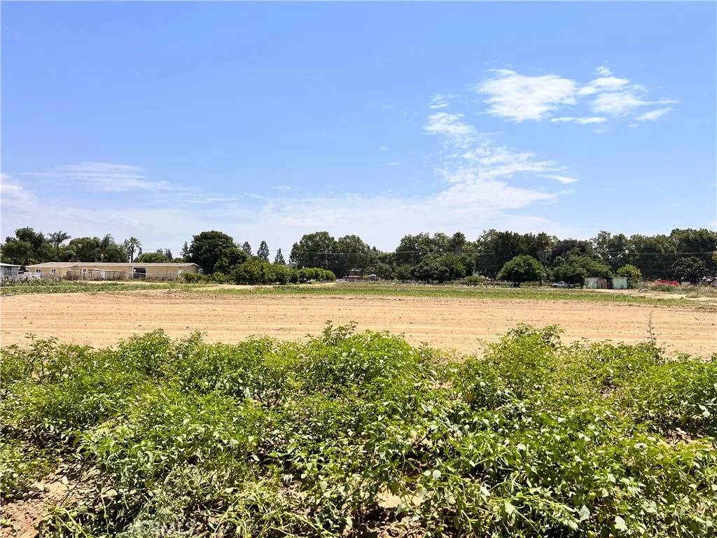Ontario, CA 91762,2064 S Magnolia