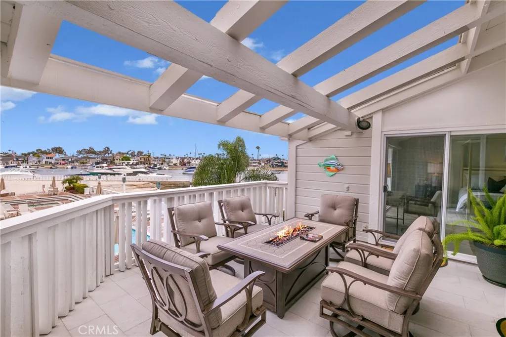 Newport Beach, CA 92660,971 Bayside #410