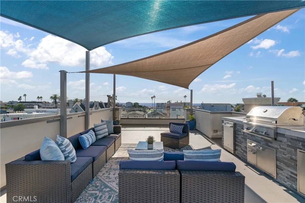 Sunset Beach, CA 90742,16760 Bayview Drive