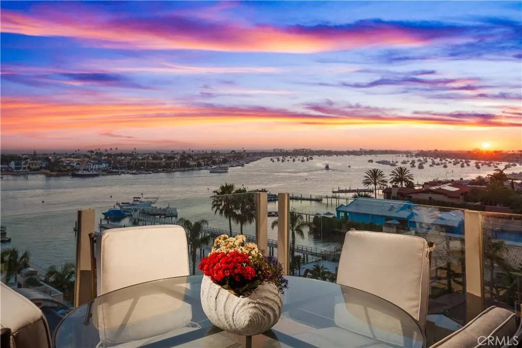 Corona Del Mar, CA 92625,2301 Pacific Drive
