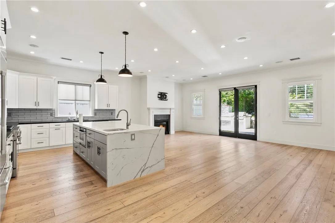 Toluca Lake, CA 91601,4943 Strohm Avenue