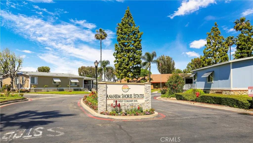 Anaheim, CA 92801,1919 W Coronet #181
