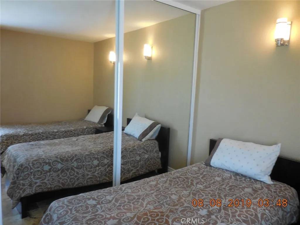 Huntington Beach, CA 92648,711 Pacific Coast Highway #412