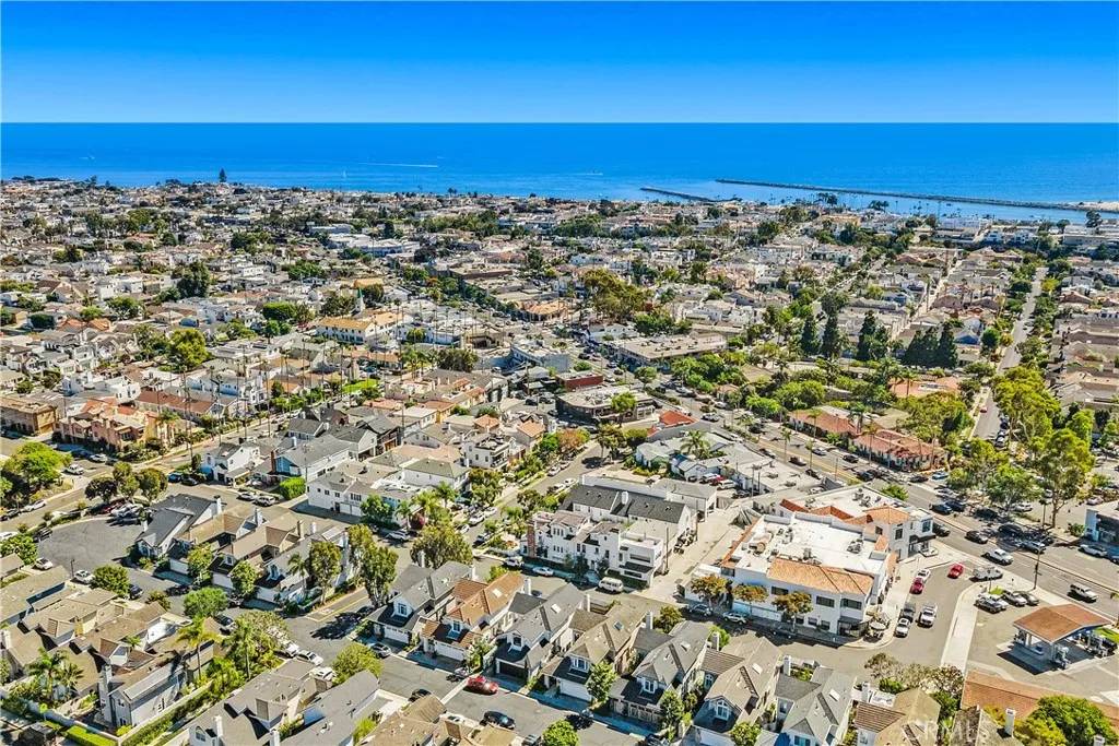 Corona Del Mar, CA 92625,2661 Point Del Mar