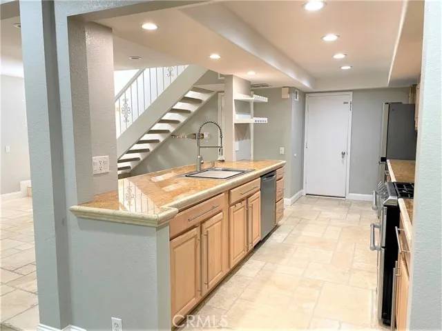 San Clemente, CA 92672,380 Plaza Estival