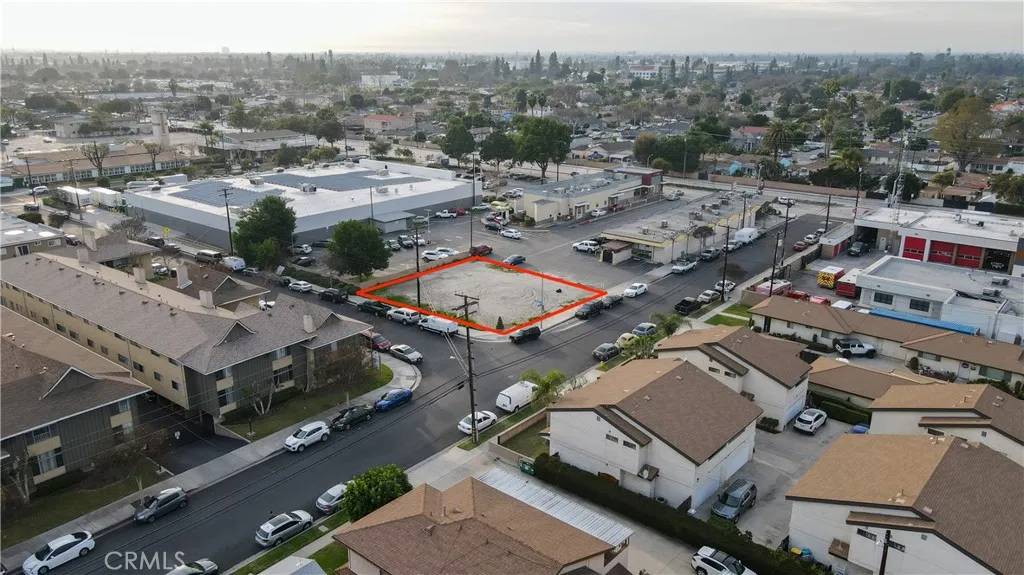 Downey, CA 90242,0 Orange