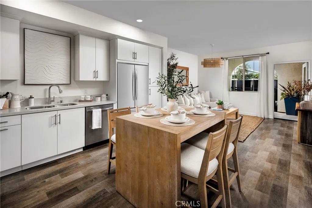 Cypress, CA 90630,9001 Cerise Lane #109