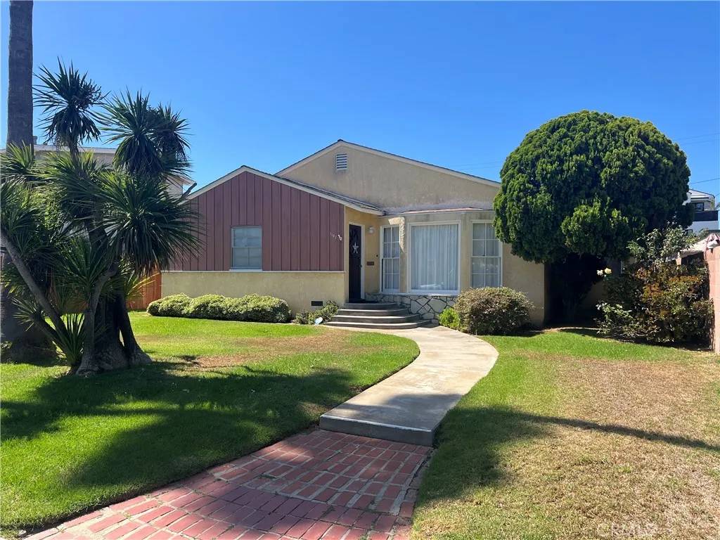 Huntington Beach, CA 92648,1107 Florida Street
