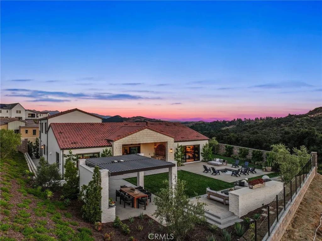 Silverado, CA 92676,18305 Saddle Crst
