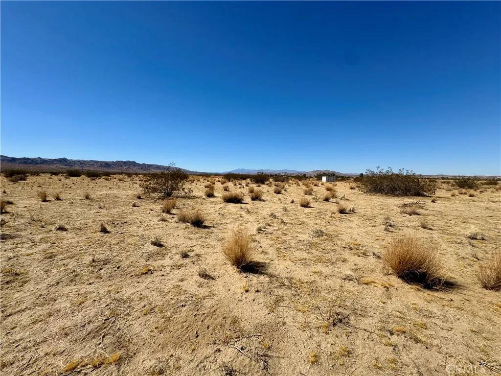 Joshua Tree, CA 92252,0 Cascade Road