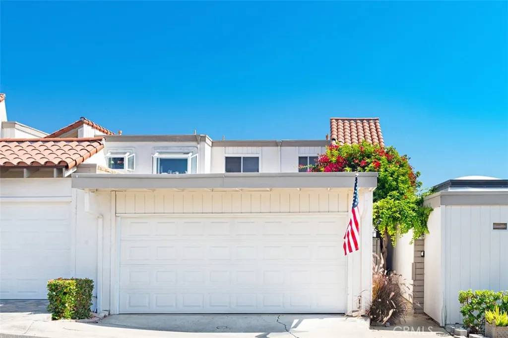 San Clemente, CA 92673,712 Calle Divino