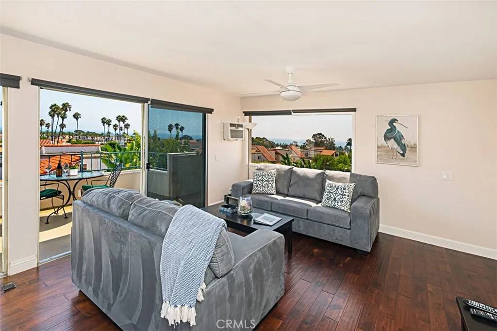 San Clemente, CA 92673,712 Calle Divino