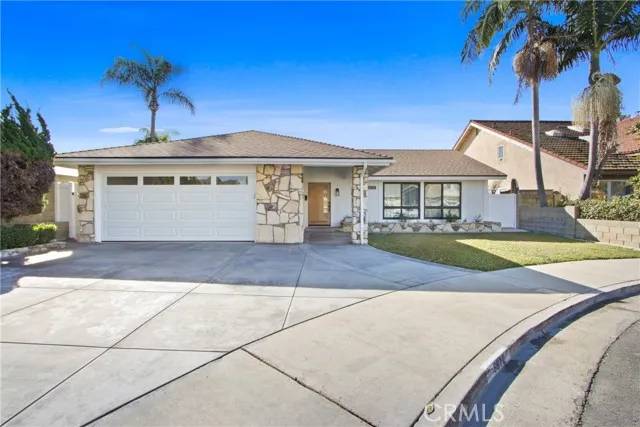 Huntington Beach, CA 92647,6572 Vesper Circle