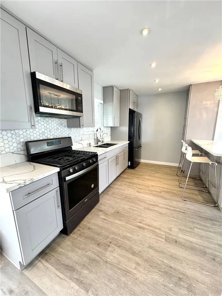 Covina, CA 91724,716 North Grand #J13