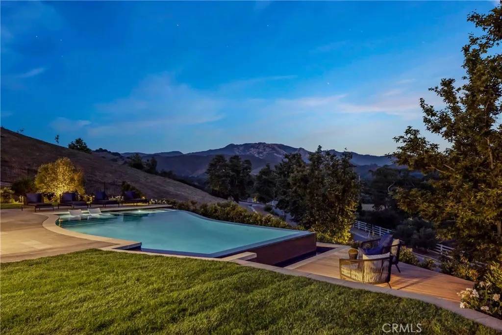 Calabasas, CA 91302,26773 Mulholland
