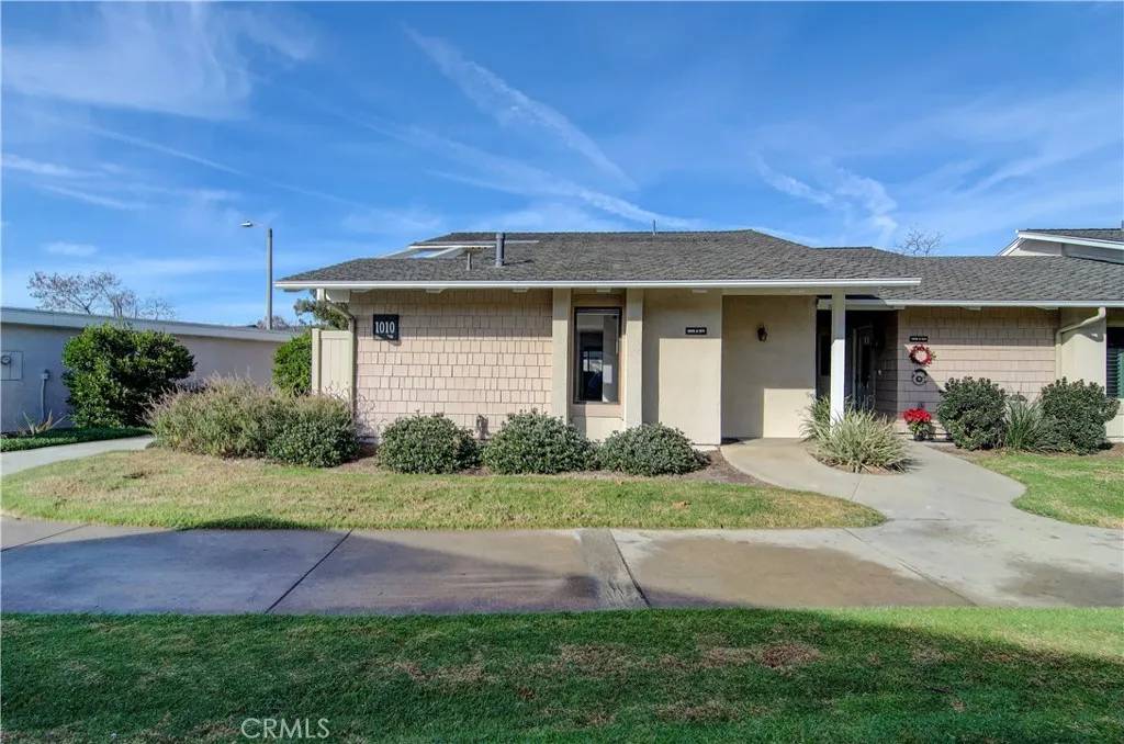 Huntington Beach, CA 92646,8686 Merced Circle #1010A
