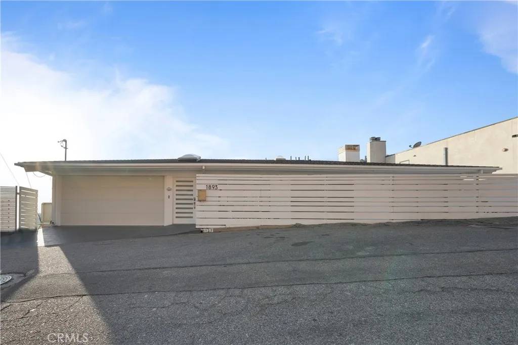 Los Angeles, CA 90069,1893 Sunset Plaza Drive