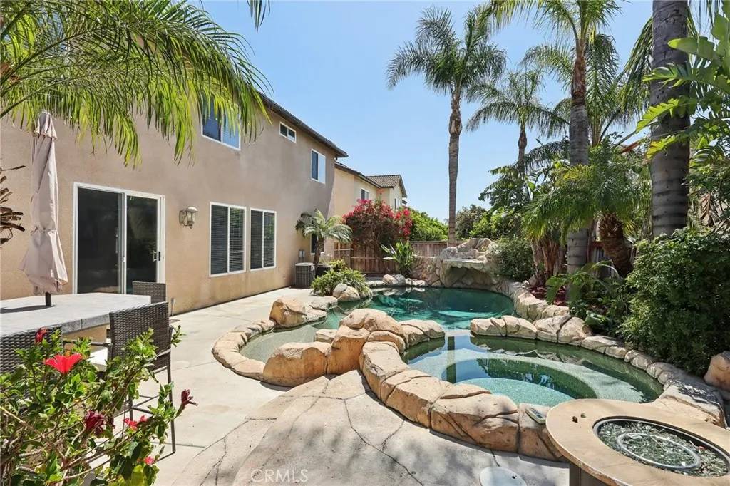 Eastvale, CA 92880,7157 Cornflower Ct