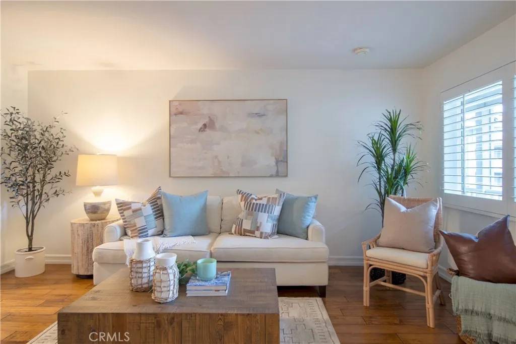 Orange, CA 92868,531 S La Veta Park Circle #207