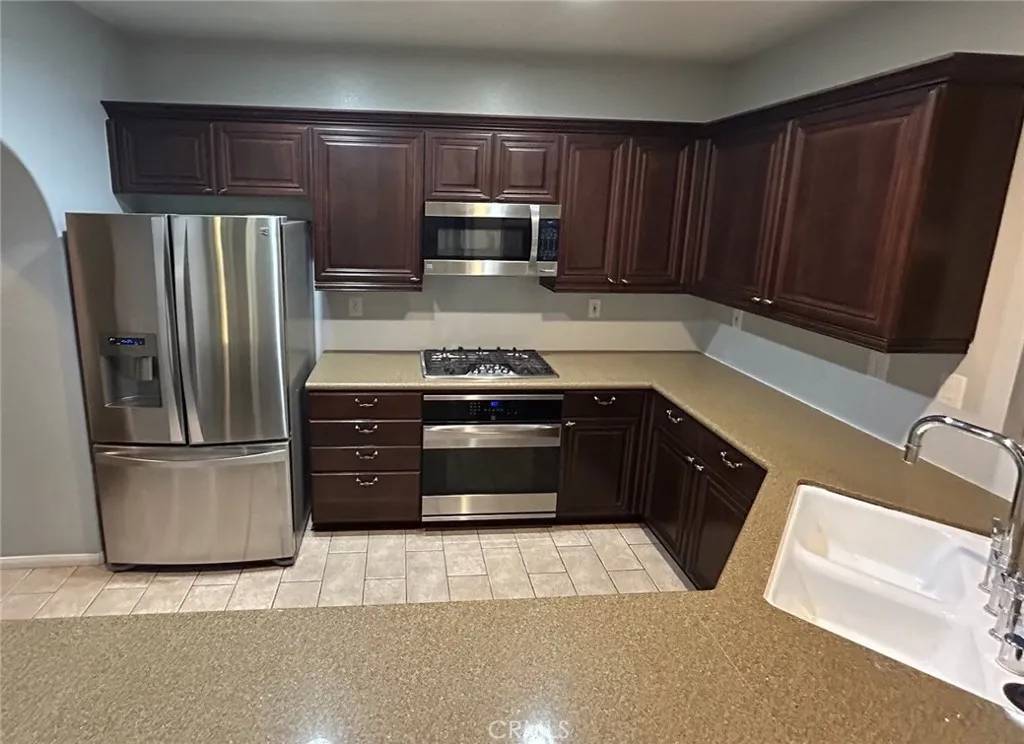 Ladera Ranch, CA 92694,1 Mill Ridge