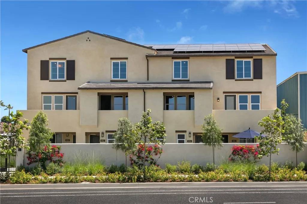 Compton, CA 90220,1656 W Sycamore Drive