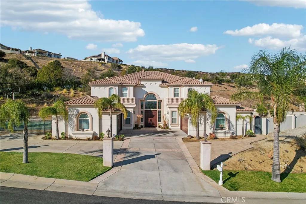 Chatsworth, CA 91311,22655 Lenope Place