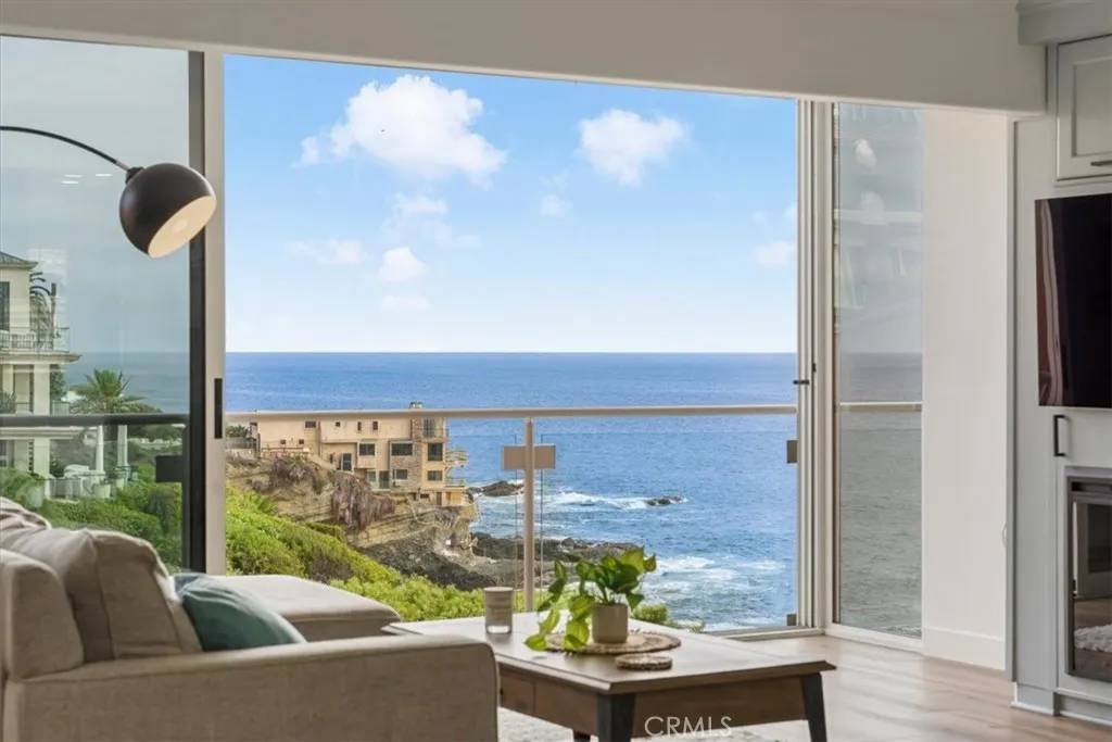Laguna Beach, CA 92651,31561 Table Rock Drive #413