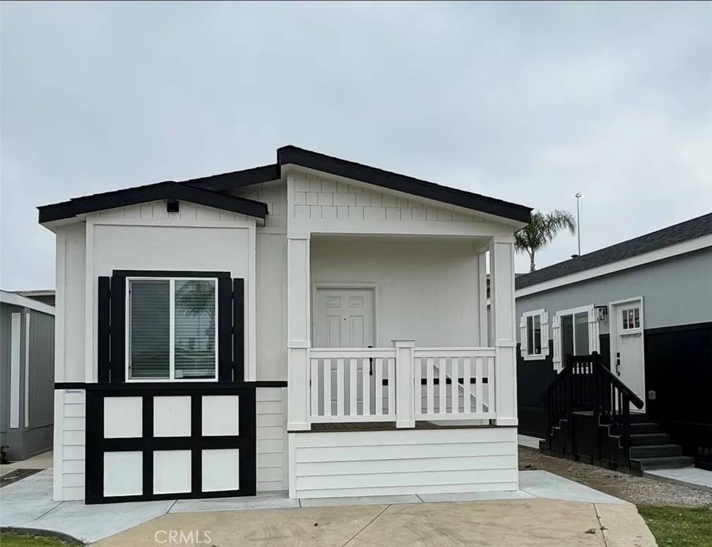 Anaheim, CA 92806,2627 E La Palma Avenue #160