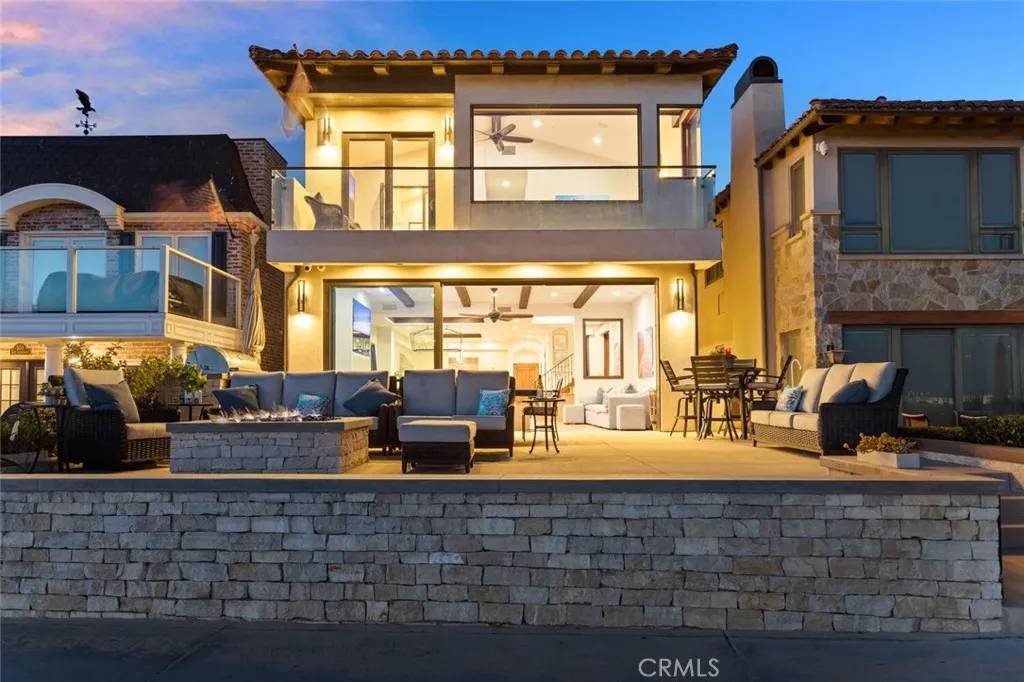 Newport Beach, CA 92661,310 E Oceanfront