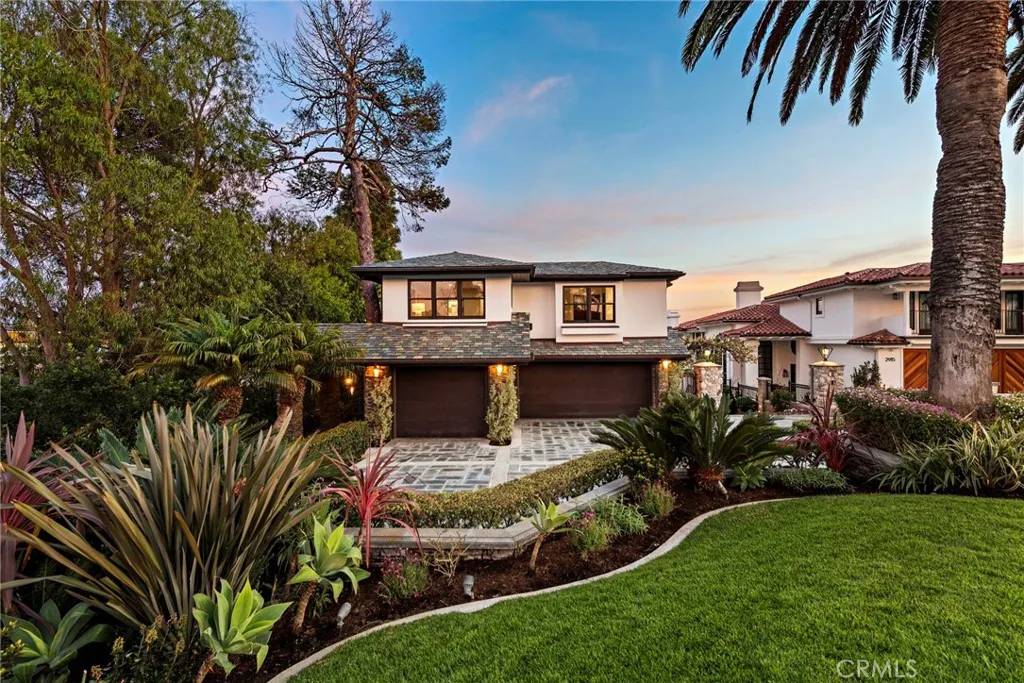 Newport Beach, CA 92663,2907 Cliff Drive