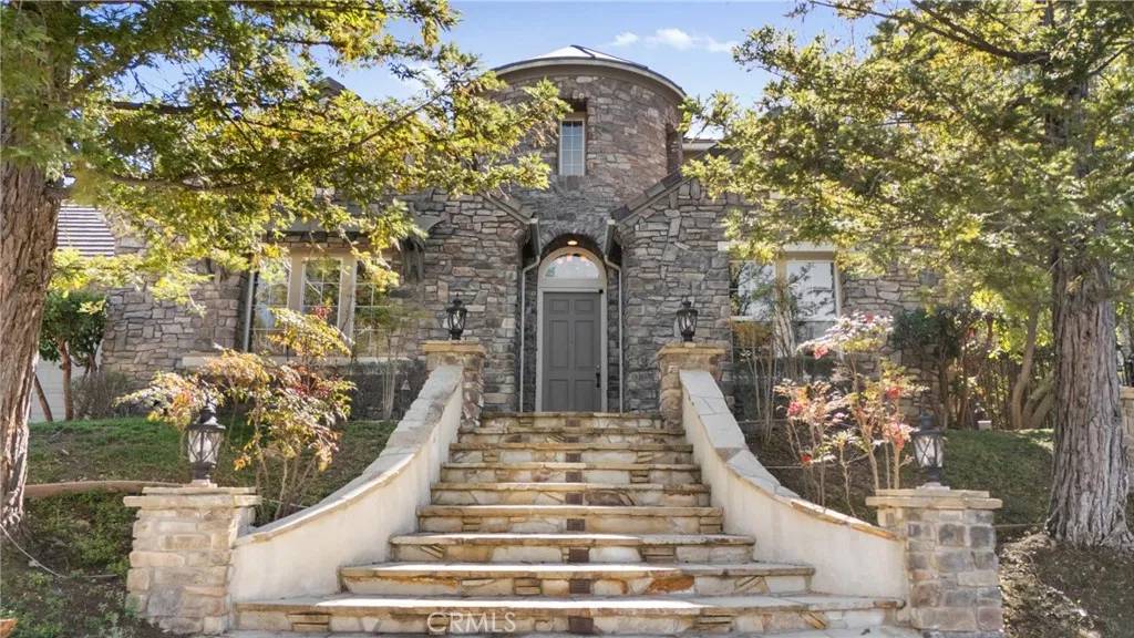 Westlake Village, CA 91361,1387 Caitlyn Circle
