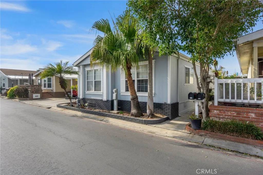 Huntington Beach, CA 92646,21851 Newland #137