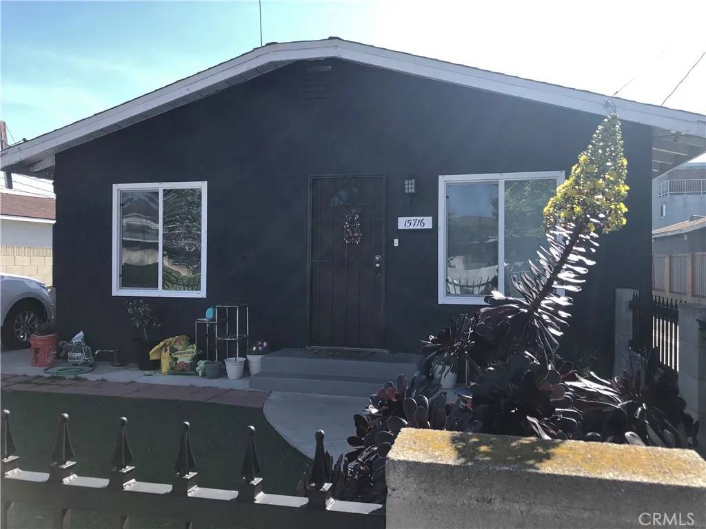Lawndale, CA 90260,15716 Larch Avenue