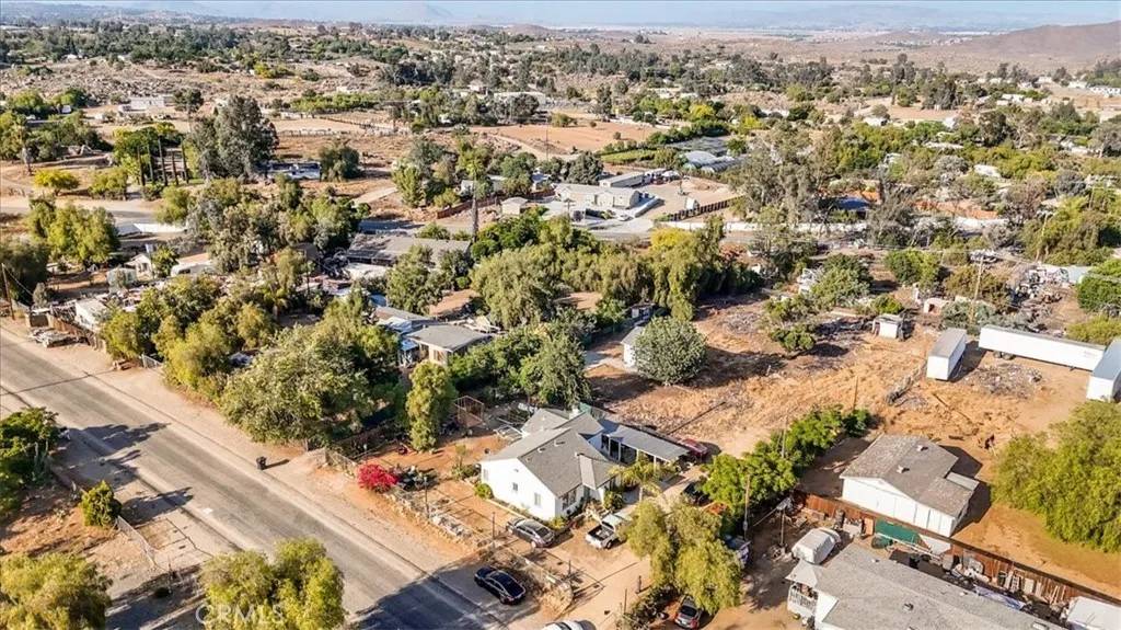 Perris, CA 92570,27068 Jarvis Street