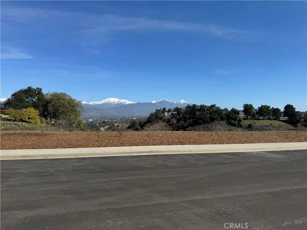 San Dimas, CA 91773,1562 calle cristina