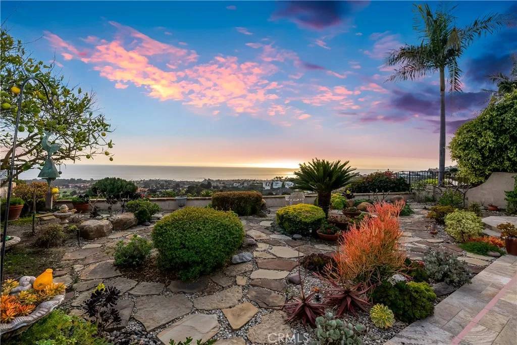 San Clemente, CA 92672,513 Avenida del Verdor