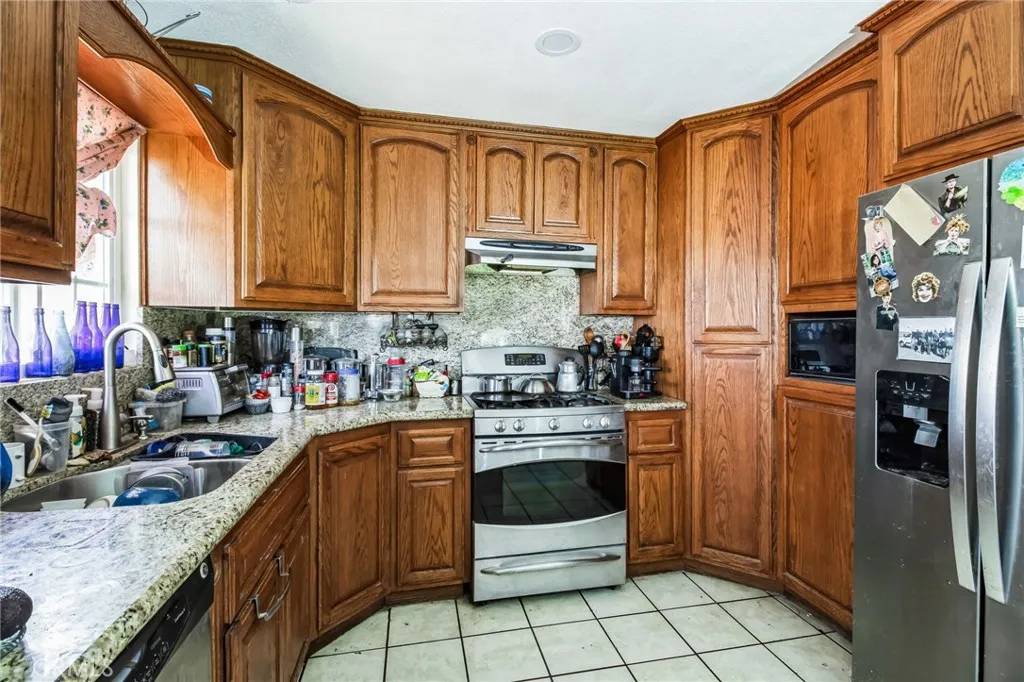 Hesperia, CA 92345,18823 Sheffield Street