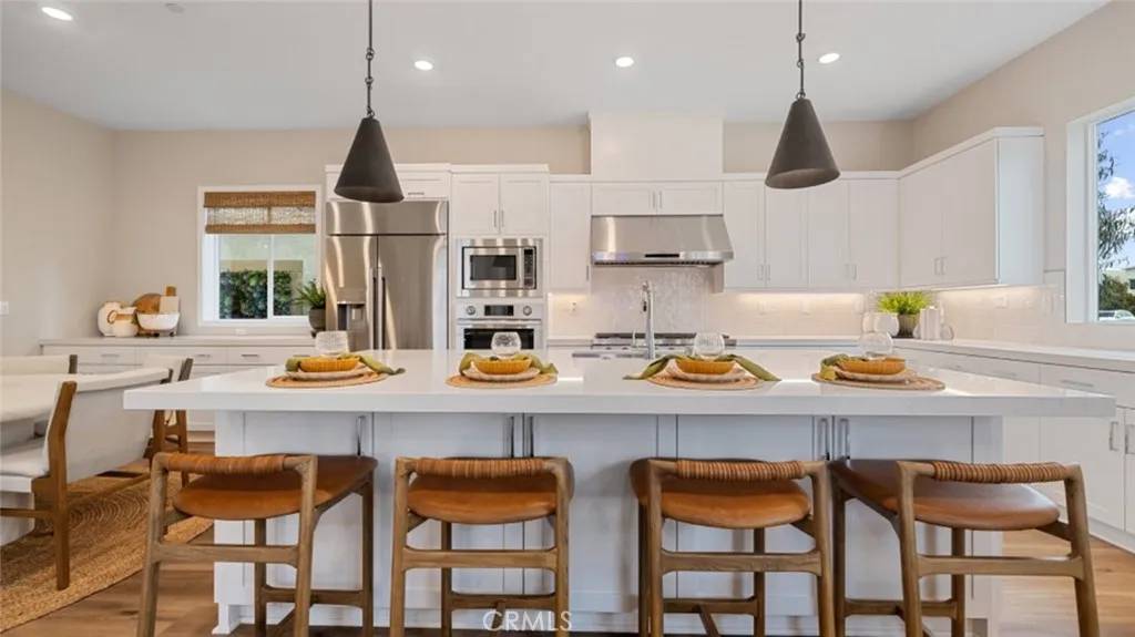 Irvine, CA 92618,159 Sawbuck